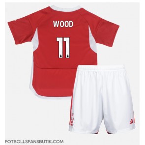 Nottingham Forest Chris Wood #11 Replika Hemmatröja Barn 2023-24 Kortärmad (+ Korta byxor)